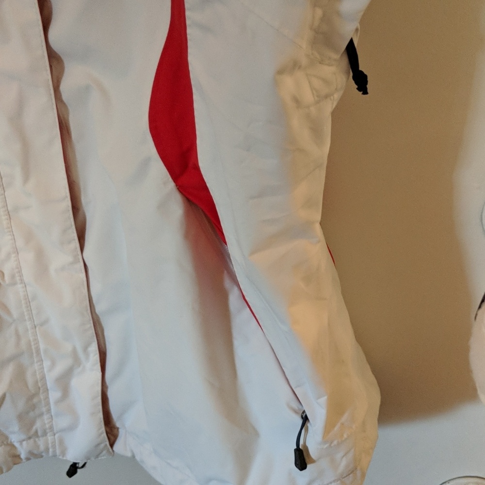 Ladies North Face Jacket With Multiple Pockets - image 6